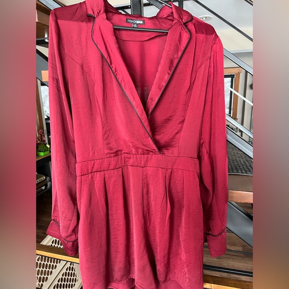 ♥️ Fashion Nova Romper with Cinch tie ♥️ - Picture 3 of 4